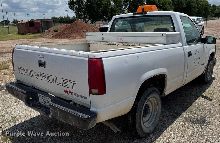 image for item EG6627 1998 Chevrolet C1500 pickup truck