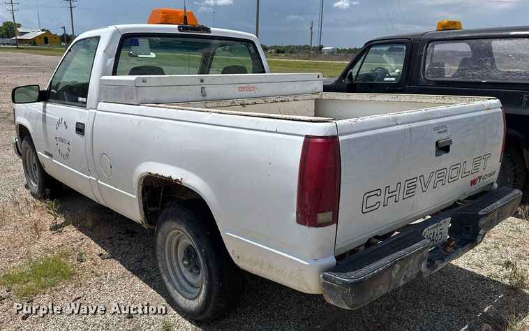 image for item EG6627 1998 Chevrolet C1500 pickup truck