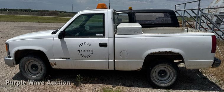 image for item EG6627 1998 Chevrolet C1500 pickup truck