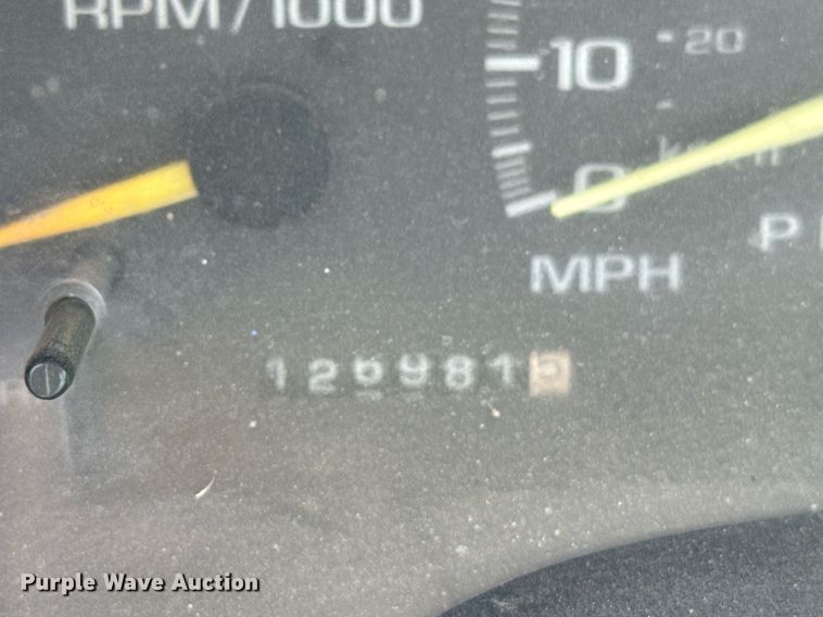 image for item EG6627 1998 Chevrolet C1500 pickup truck