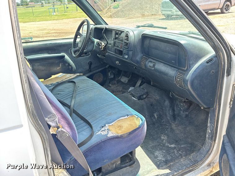 image for item EG6627 1998 Chevrolet C1500 pickup truck