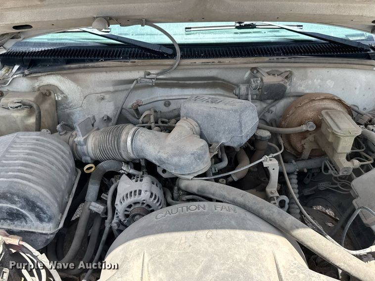 image for item EG6627 1998 Chevrolet C1500 pickup truck