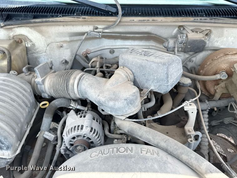 image for item EG6627 1998 Chevrolet C1500 pickup truck