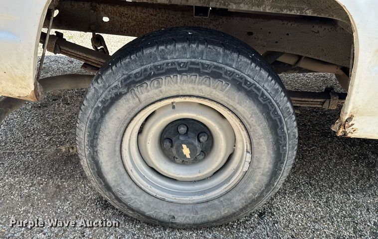 image for item EG6627 1998 Chevrolet C1500 pickup truck