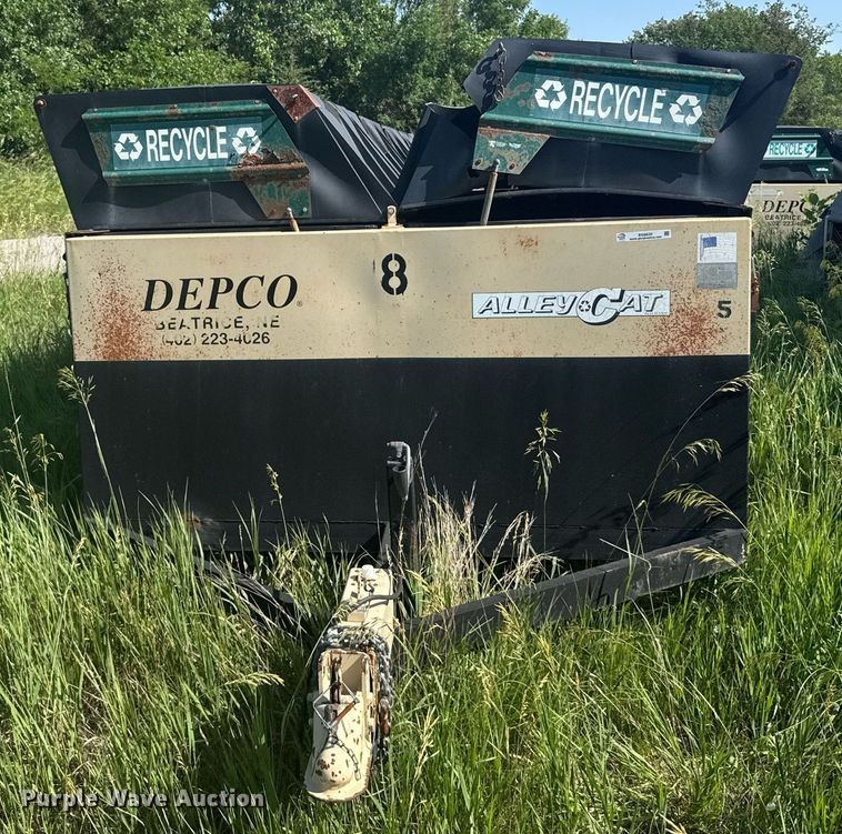 image for item EG6635 2002 AlleyCat RSWT-30 Recycling recycling trailer