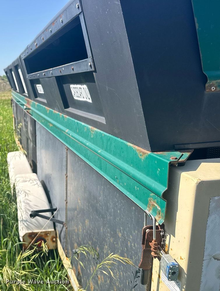 image for item EG6635 2002 AlleyCat RSWT-30 Recycling recycling trailer