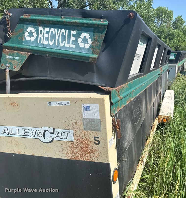 image for item EG6635 2002 AlleyCat RSWT-30 Recycling recycling trailer