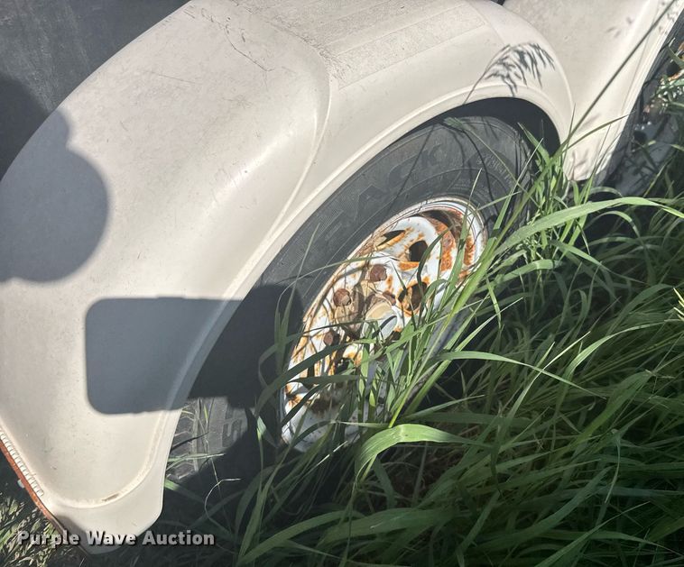 image for item EG6635 2002 AlleyCat RSWT-30 Recycling recycling trailer