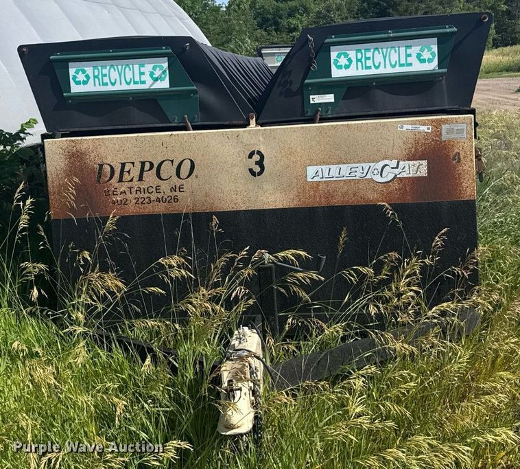 image for item EG6637 2001 AlleyCat RSWT-50 Recycling recycling trailer