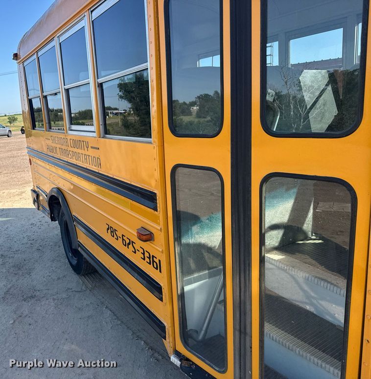 image for item EG6657 1998 Chevrolet Express G3500  school bus
