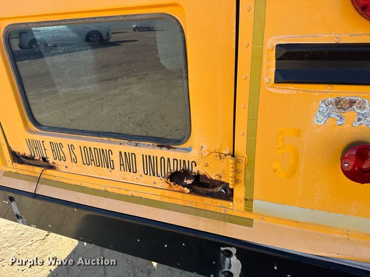 image for item EG6657 1998 Chevrolet Express G3500  school bus