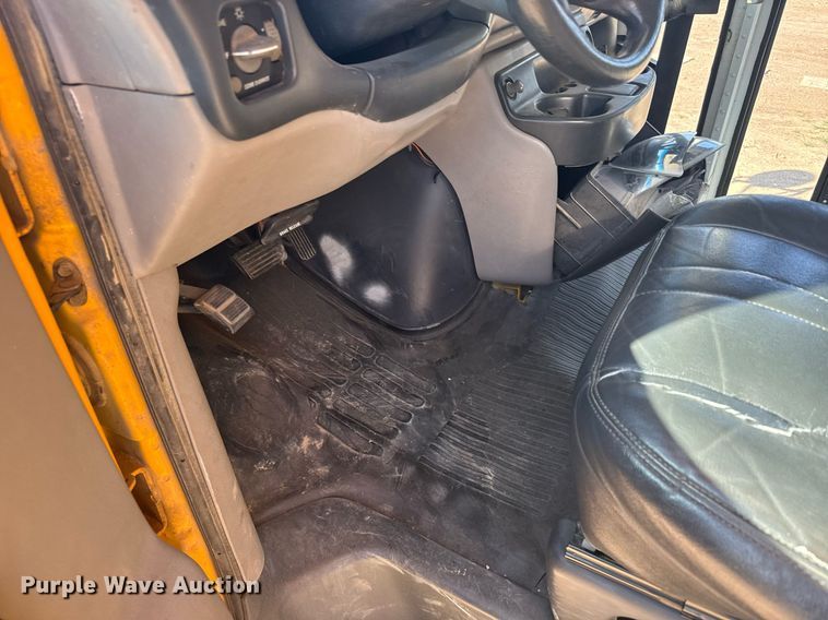 image for item EG6657 1998 Chevrolet Express G3500  school bus