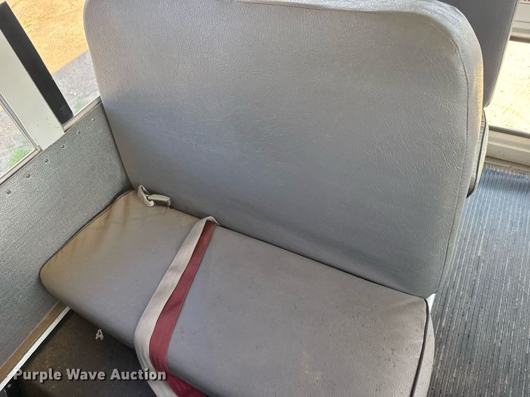 image for item EG6657 1998 Chevrolet Express G3500  school bus