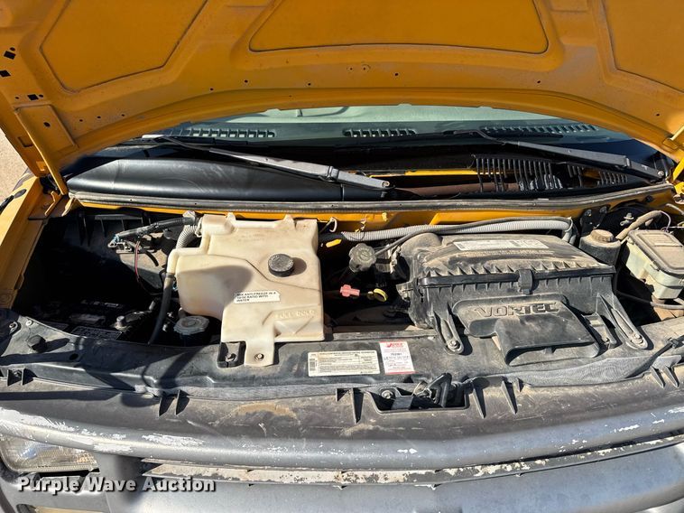 image for item EG6657 1998 Chevrolet Express G3500  school bus