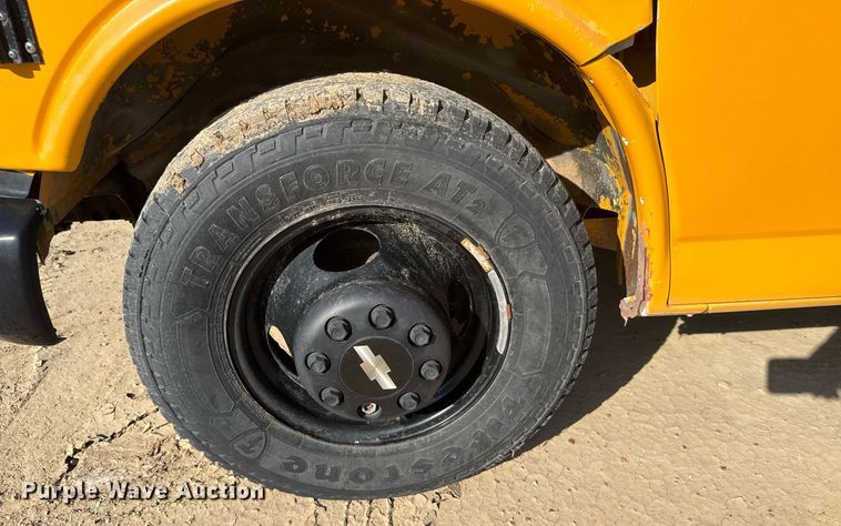 image for item EG6657 1998 Chevrolet Express G3500  school bus