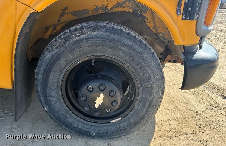 image for item EG6657 1998 Chevrolet Express G3500  school bus