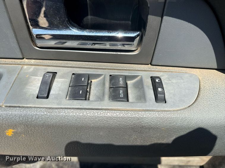 image for item EG8095 2011 Ford F150 SuperCrew pickup truck