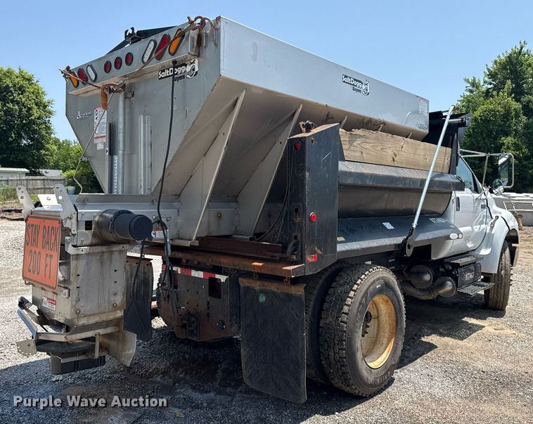 image for item EG8096 2011 Ford F750 Super Duty dump truck