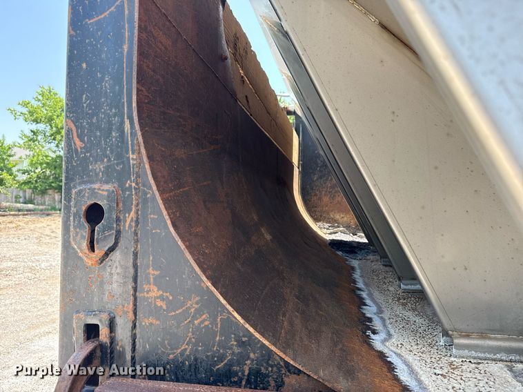 image for item EG8096 2011 Ford F750 Super Duty dump truck