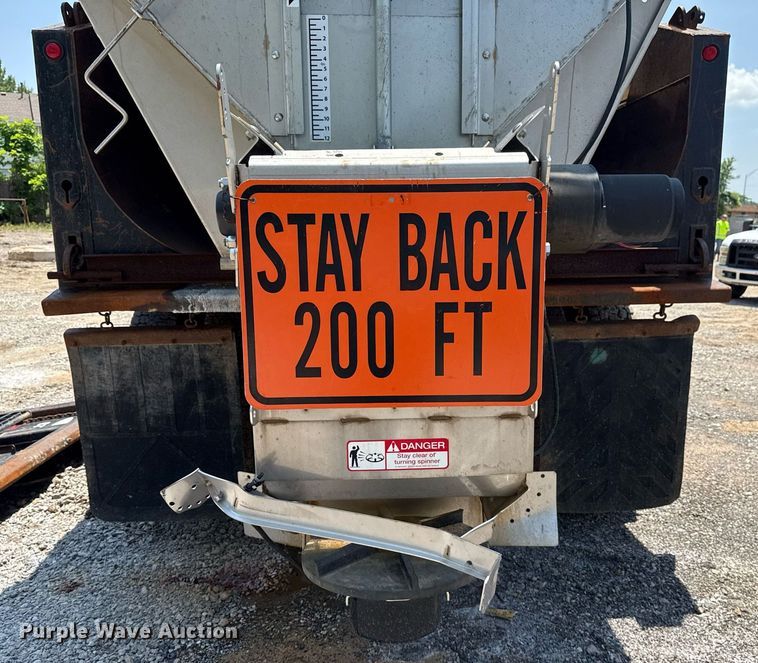 image for item EG8096 2011 Ford F750 Super Duty dump truck