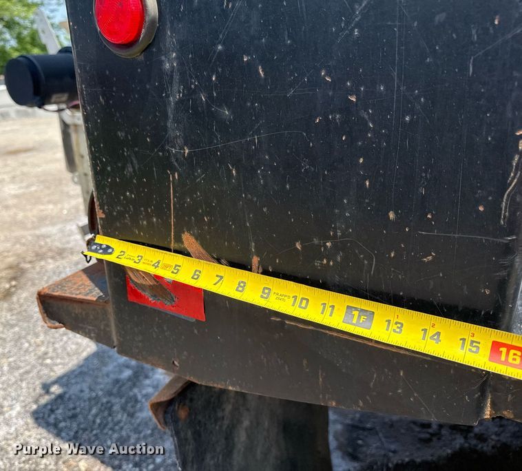 image for item EG8096 2011 Ford F750 Super Duty dump truck