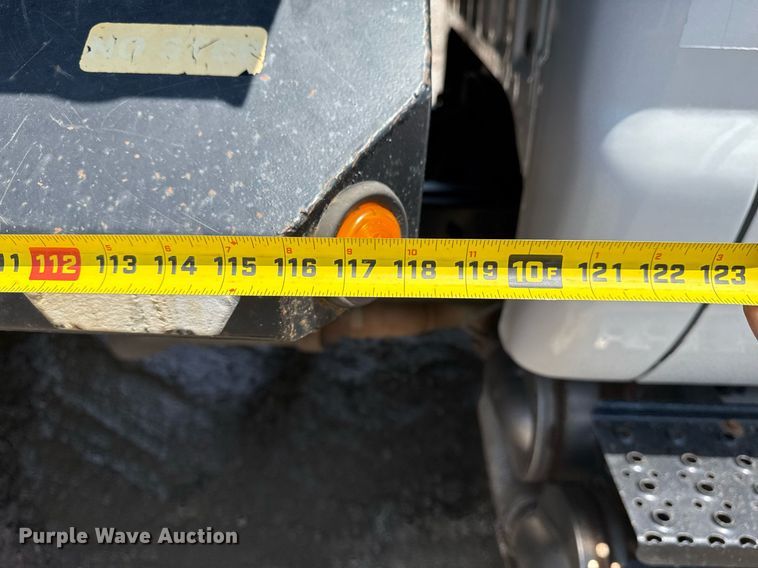 image for item EG8096 2011 Ford F750 Super Duty dump truck