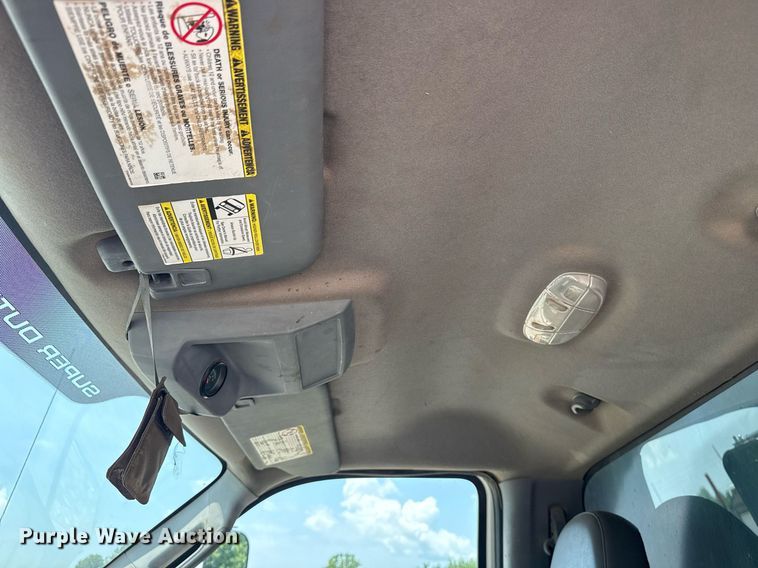 image for item EG8096 2011 Ford F750 Super Duty dump truck