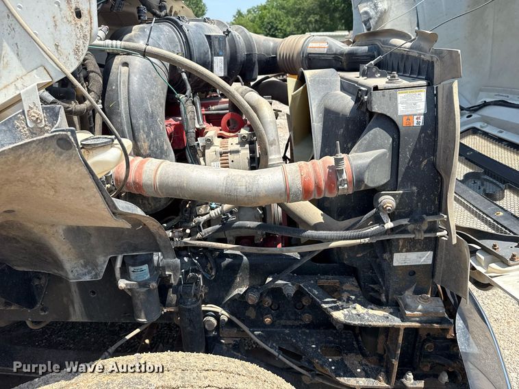 image for item EG8096 2011 Ford F750 Super Duty dump truck