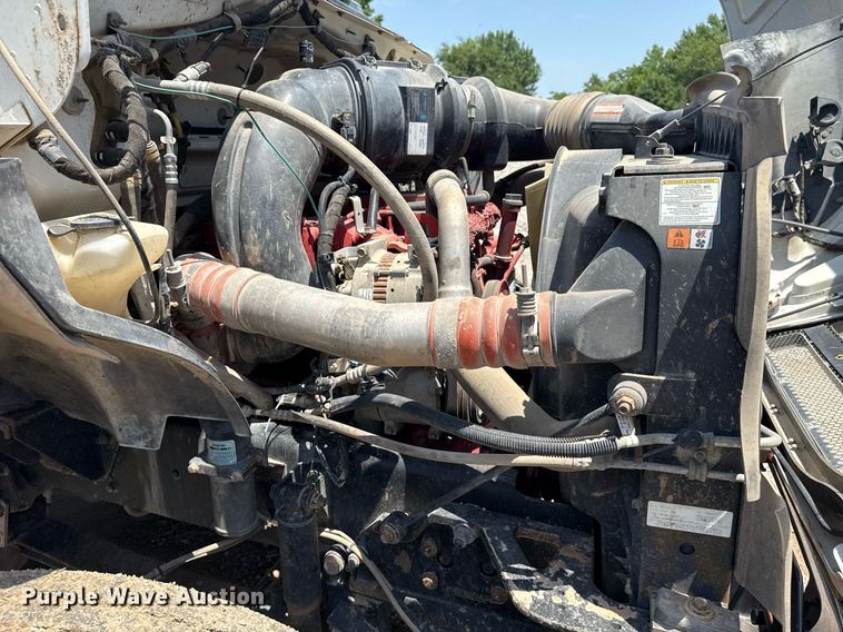 image for item EG8096 2011 Ford F750 Super Duty dump truck