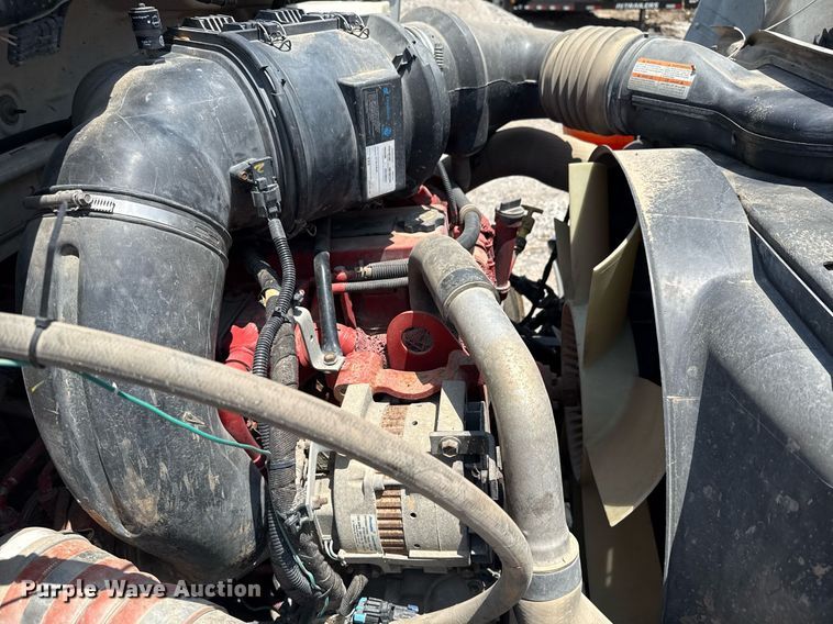 image for item EG8096 2011 Ford F750 Super Duty dump truck