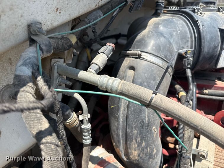 image for item EG8096 2011 Ford F750 Super Duty dump truck