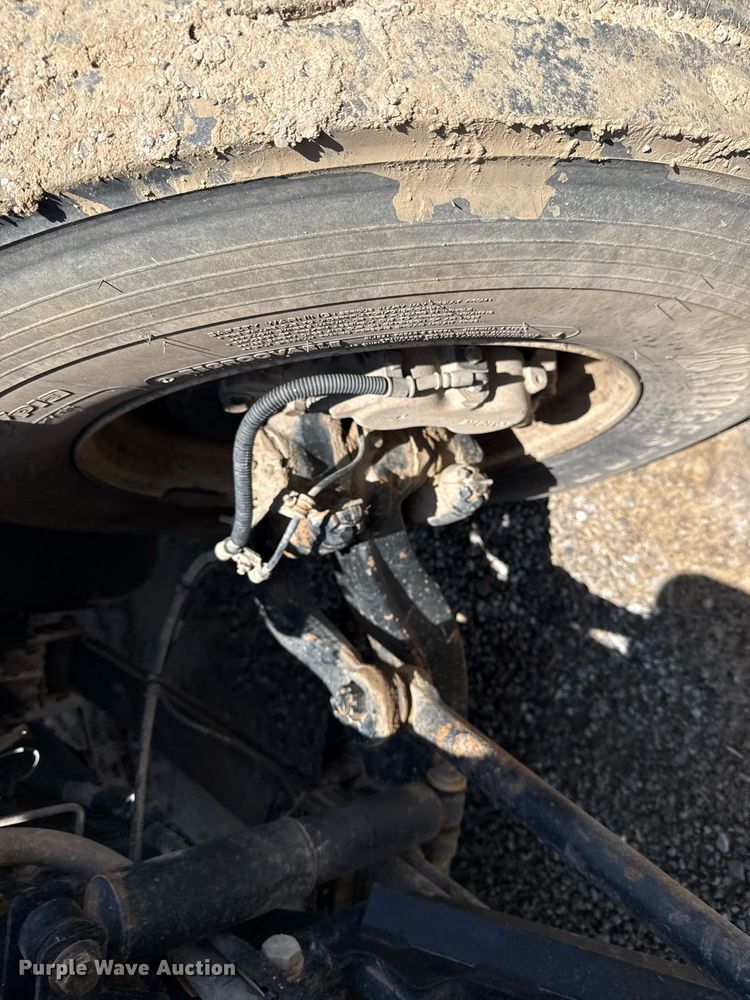 image for item EG8096 2011 Ford F750 Super Duty dump truck