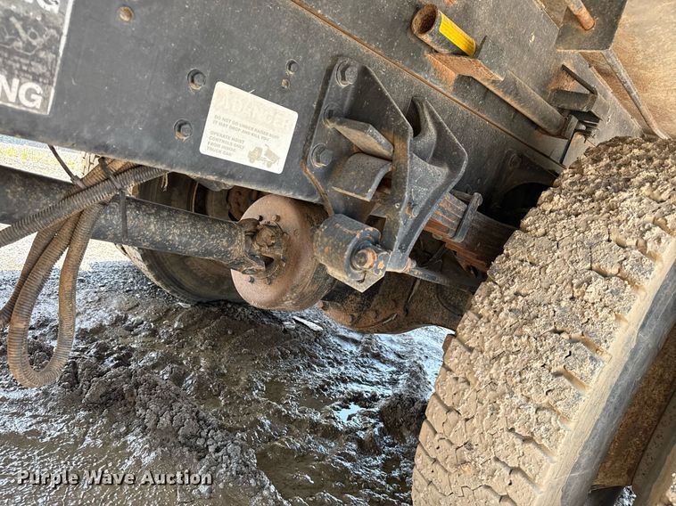 image for item EG8096 2011 Ford F750 Super Duty dump truck