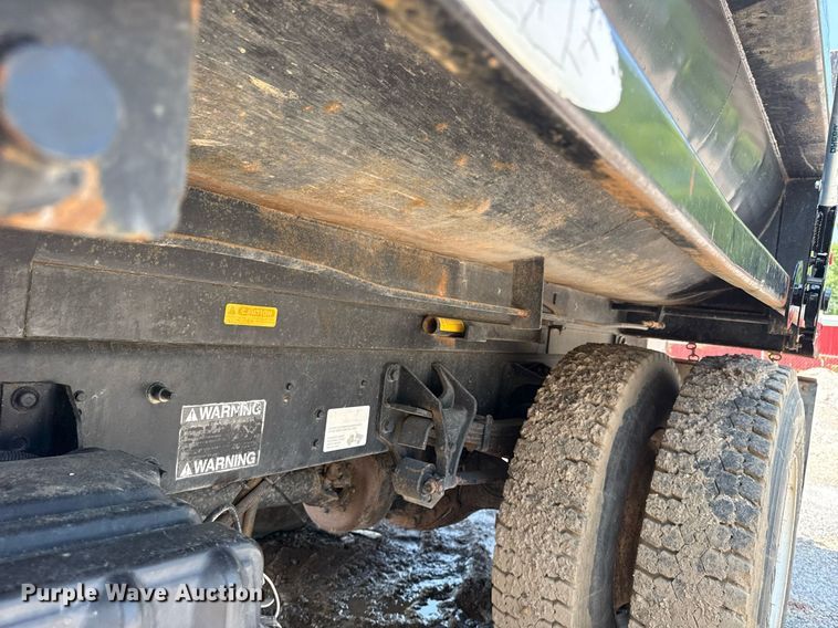 image for item EG8096 2011 Ford F750 Super Duty dump truck