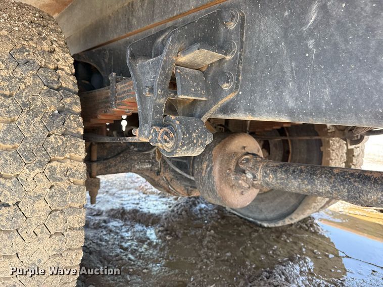 image for item EG8096 2011 Ford F750 Super Duty dump truck