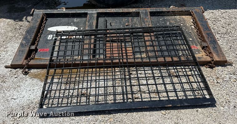 image for item EG8096 2011 Ford F750 Super Duty dump truck