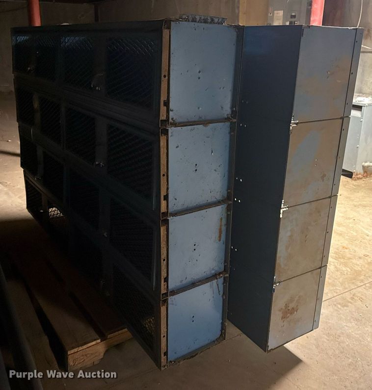 image for item EG8106 (2) metal lockers