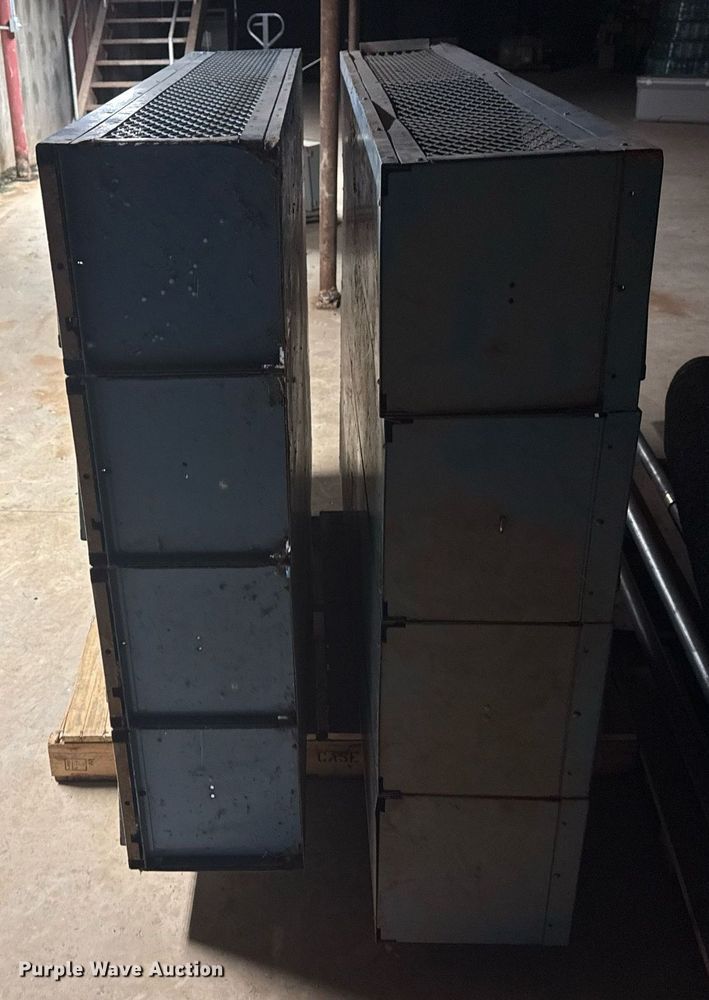image for item EG8106 (2) metal lockers