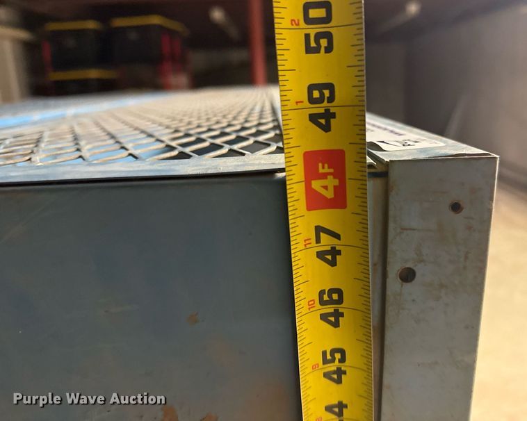 image for item EG8106 (2) metal lockers