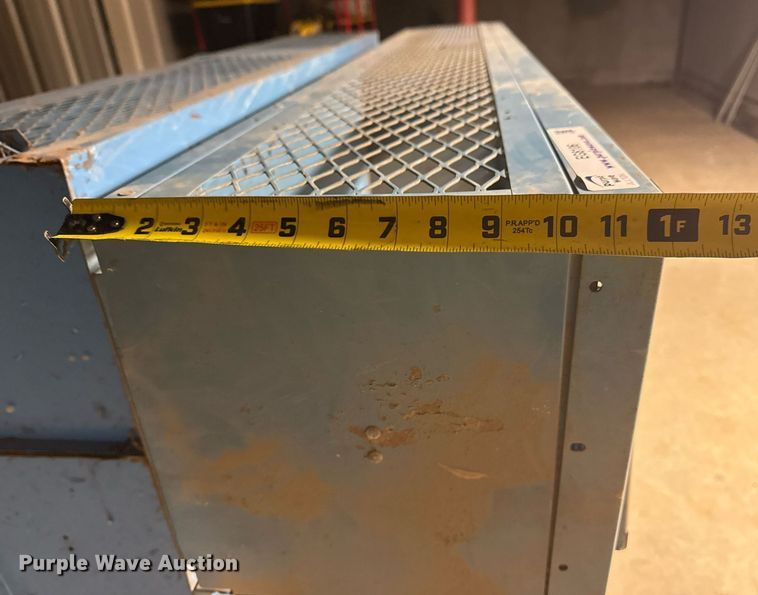 image for item EG8106 (2) metal lockers