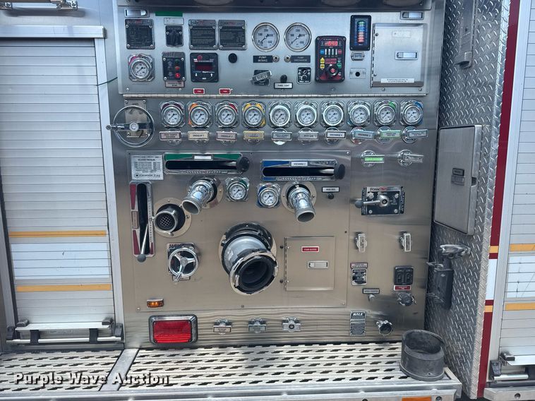 image for item EG8124 2007 Spartan Gladiator pumper fire truck