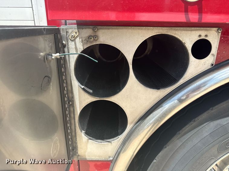 image for item EG8124 2007 Spartan Gladiator pumper fire truck