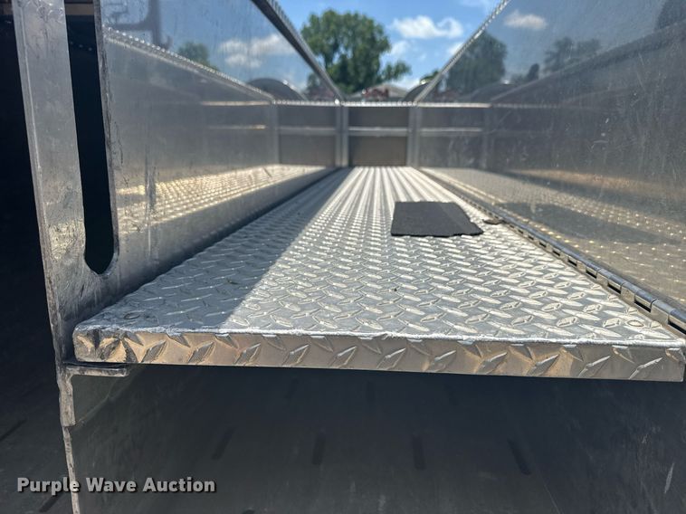 image for item EG8124 2007 Spartan Gladiator pumper fire truck