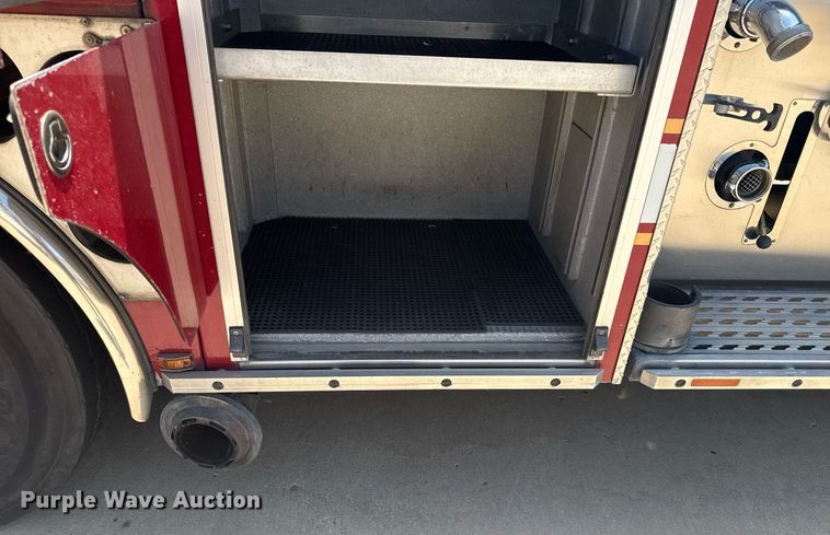 image for item EG8124 2007 Spartan Gladiator pumper fire truck