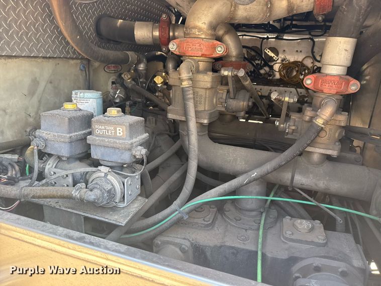 image for item EG8124 2007 Spartan Gladiator pumper fire truck