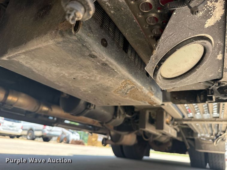 image for item EG8124 2007 Spartan Gladiator pumper fire truck