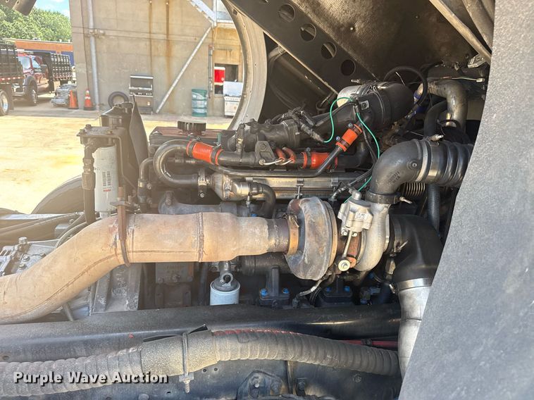 image for item EG8124 2007 Spartan Gladiator pumper fire truck