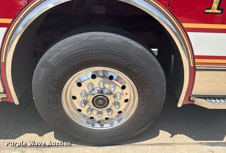 image for item EG8124 2007 Spartan Gladiator pumper fire truck