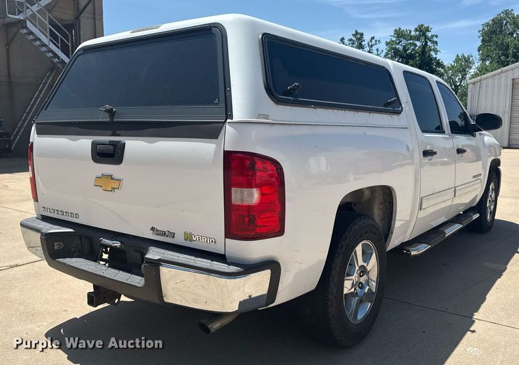 image for item EG8126 2010 Chevrolet Silverado Hybrid Crew Cab pickup truck