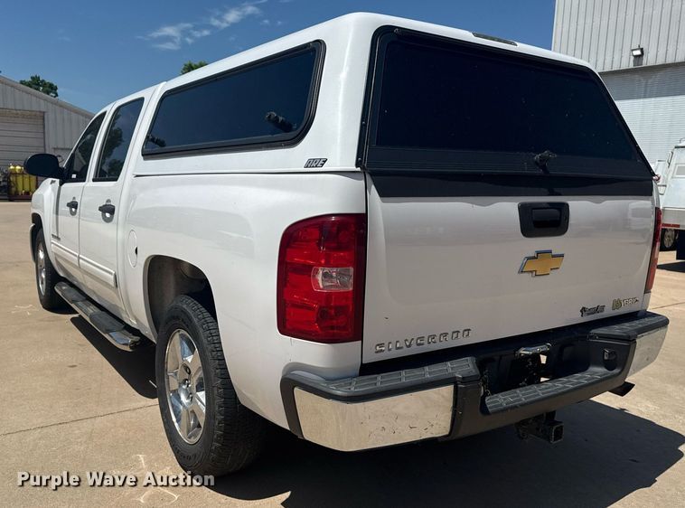 image for item EG8126 2010 Chevrolet Silverado Hybrid Crew Cab pickup truck